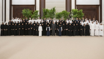 Photo: UAE President receives teachers, administrators, outstanding students in celebration of Ramadan